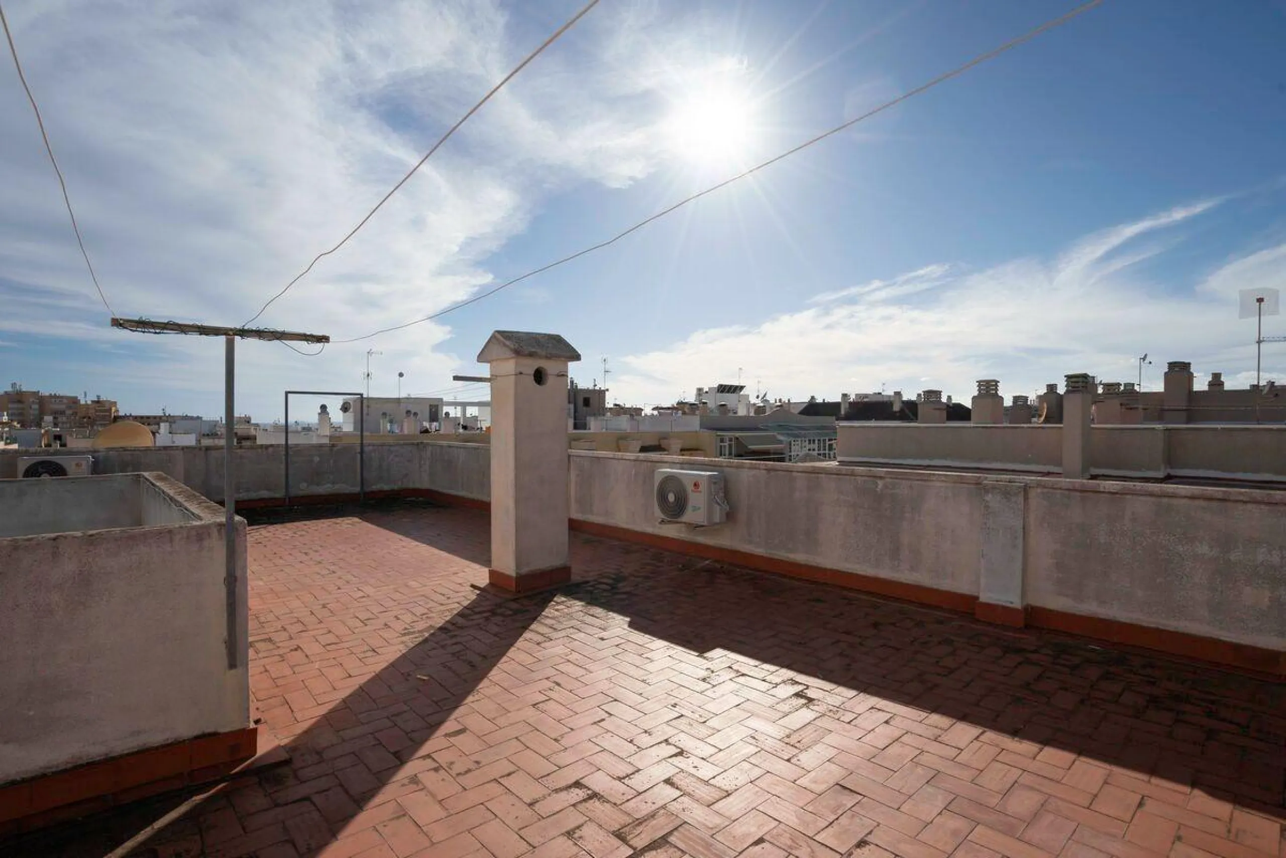 Exclusivo 1 dormitorio y 1 baño apartamento en Avenida Habaneras con reforma, 300 m. de la playa