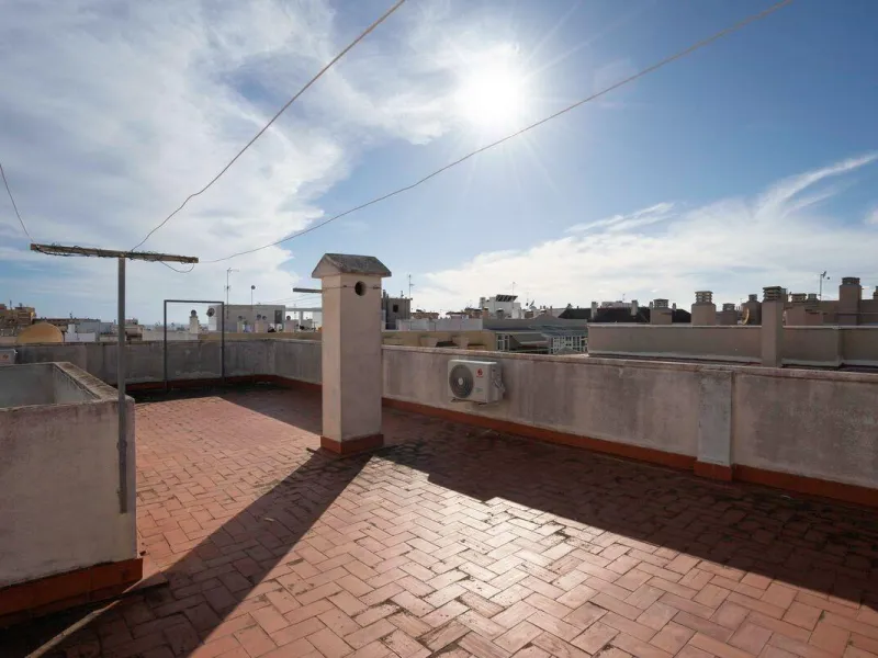 Exclusivo 1 dormitorio y 1 baño apartamento en Avenida Habaneras con reforma, 300 m. de la playa