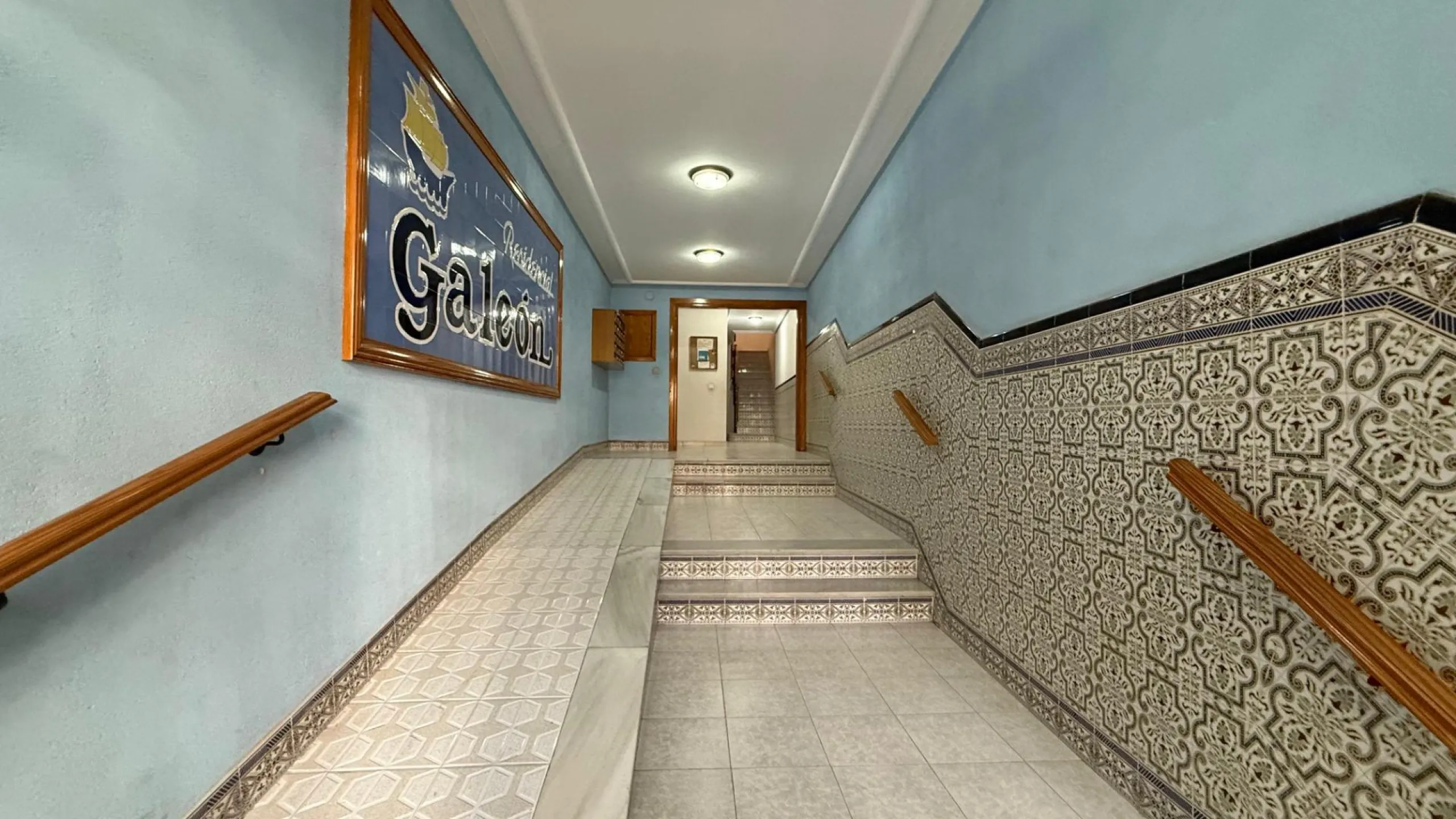 Exclusivo 1 dormitorio y 1 baño apartamento en Avenida Habaneras con reforma, 300 m. de la playa