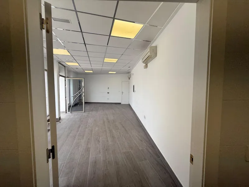 COMMERCIAL SPACE ON THE PROMENADE