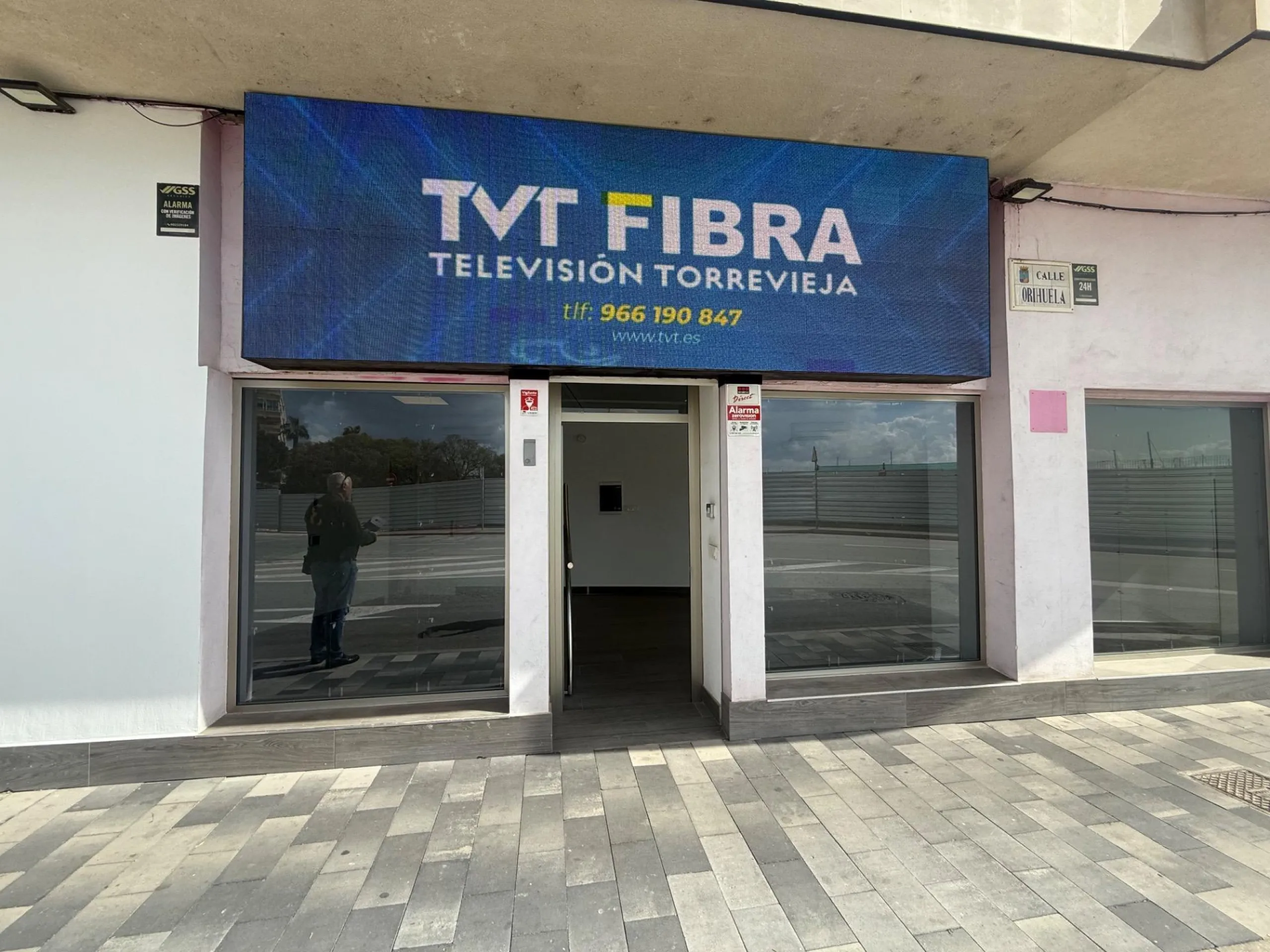 COMMERCIAL SPACE ON THE PROMENADE