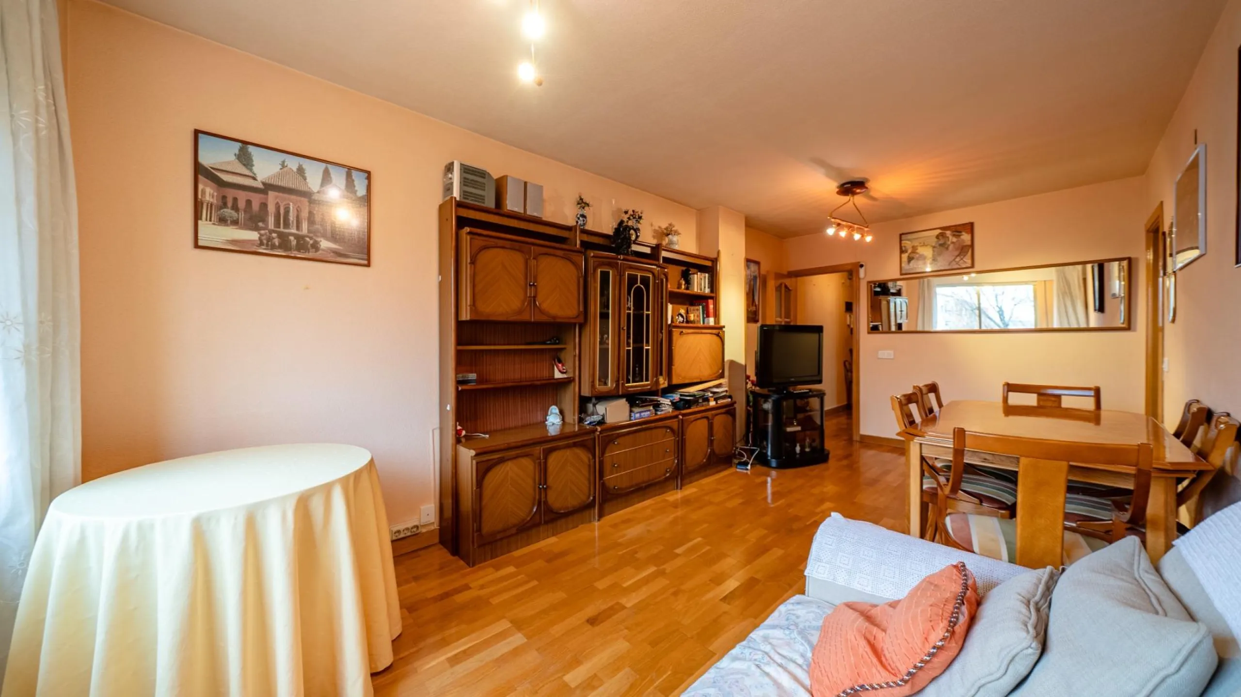 FANTASTIC EXTERIOR APARTMENT ON THE THIRD FLOOR IN TRES OLIVOS - VALVERDE, MADRID