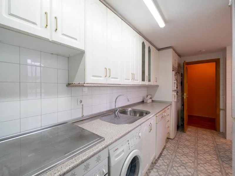FANTASTIC EXTERIOR APARTMENT ON THE THIRD FLOOR IN TRES OLIVOS - VALVERDE, MADRID