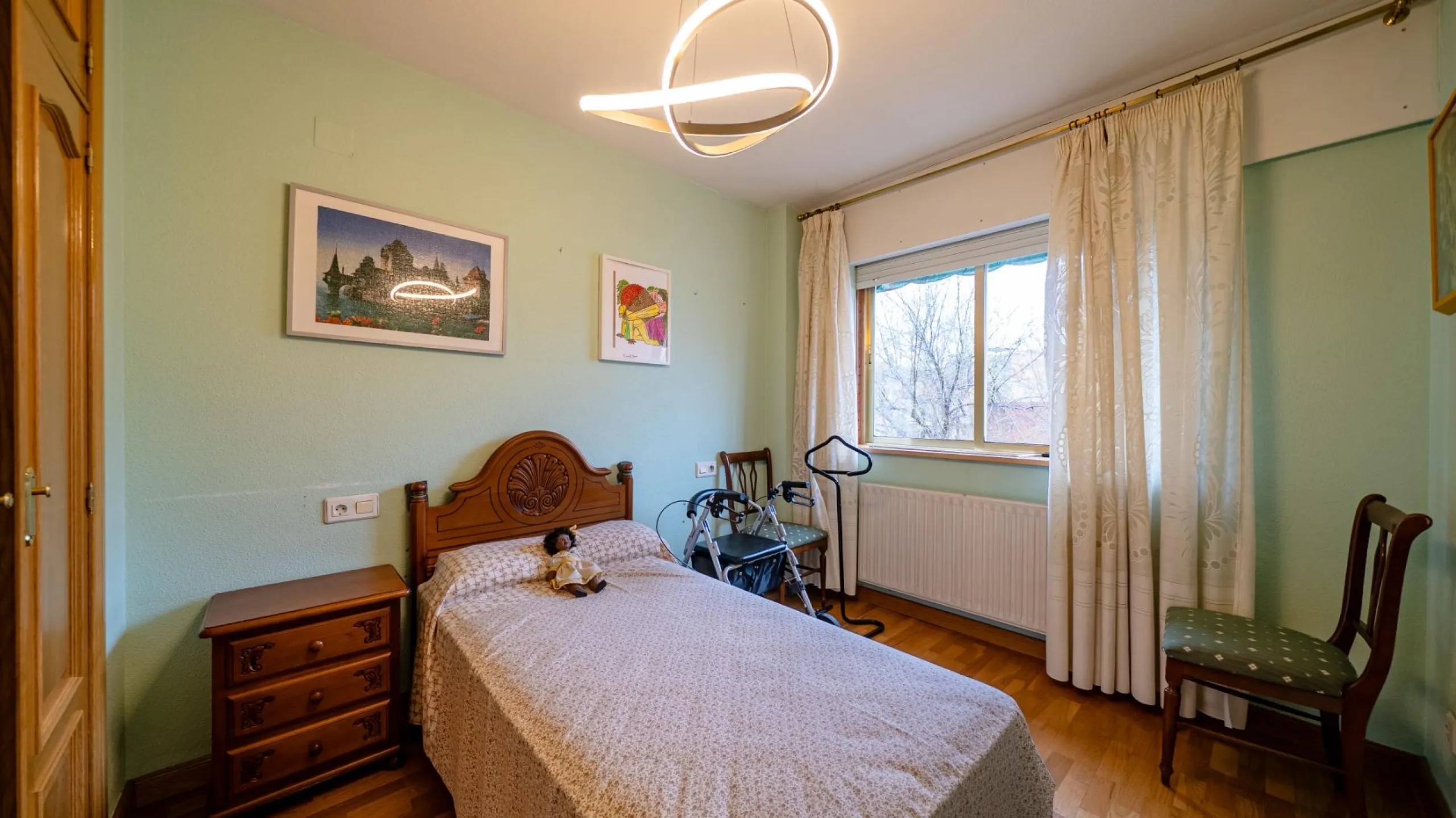 FANTASTIC EXTERIOR APARTMENT ON THE THIRD FLOOR IN TRES OLIVOS - VALVERDE, MADRID