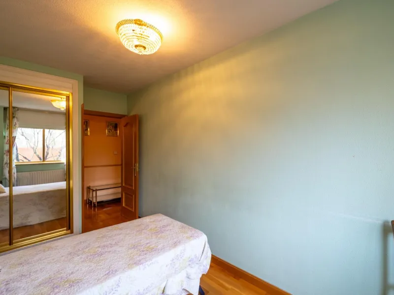 FANTASTIC EXTERIOR APARTMENT ON THE THIRD FLOOR IN TRES OLIVOS - VALVERDE, MADRID