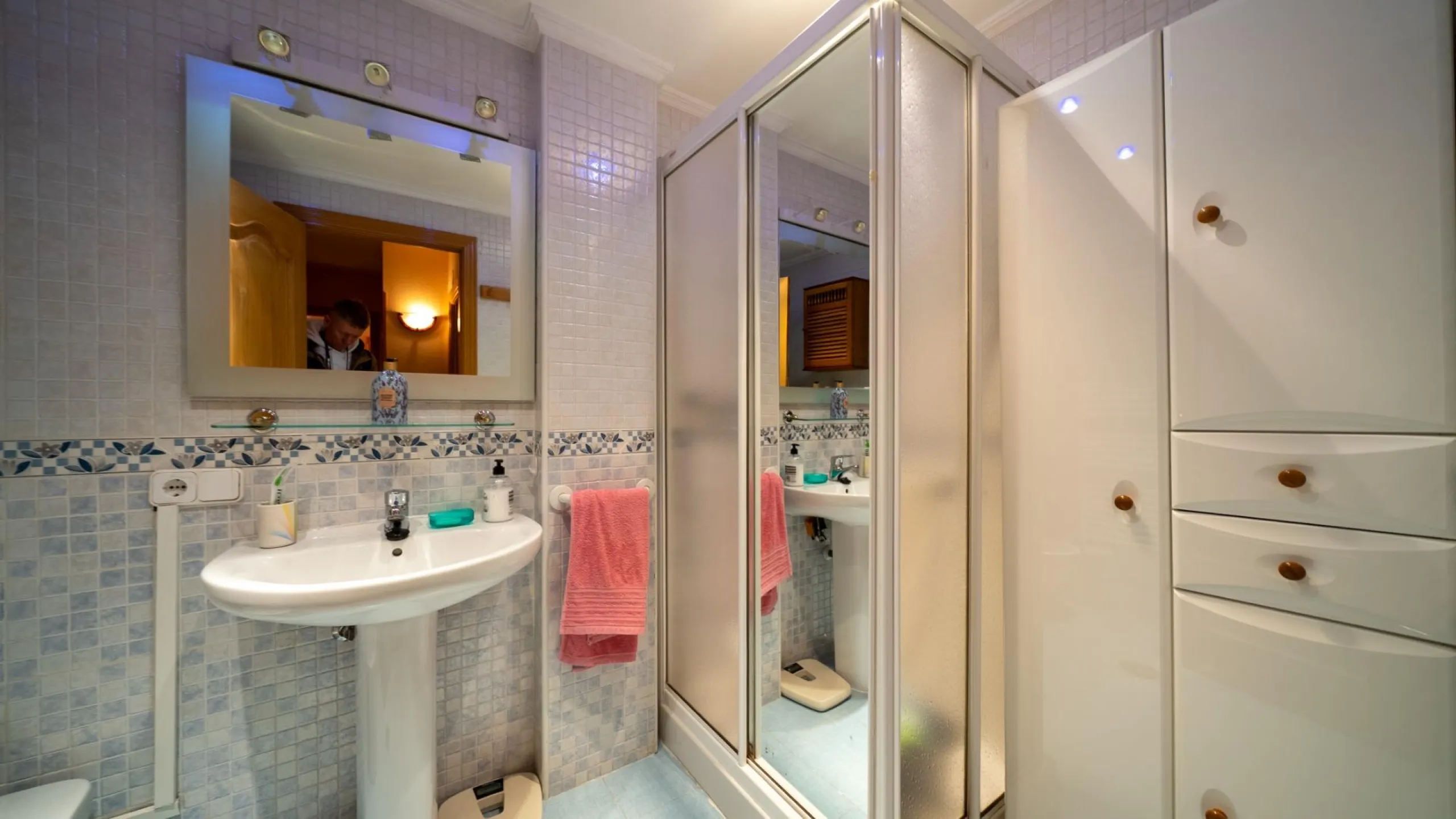 FANTASTIC EXTERIOR APARTMENT ON THE THIRD FLOOR IN TRES OLIVOS - VALVERDE, MADRID