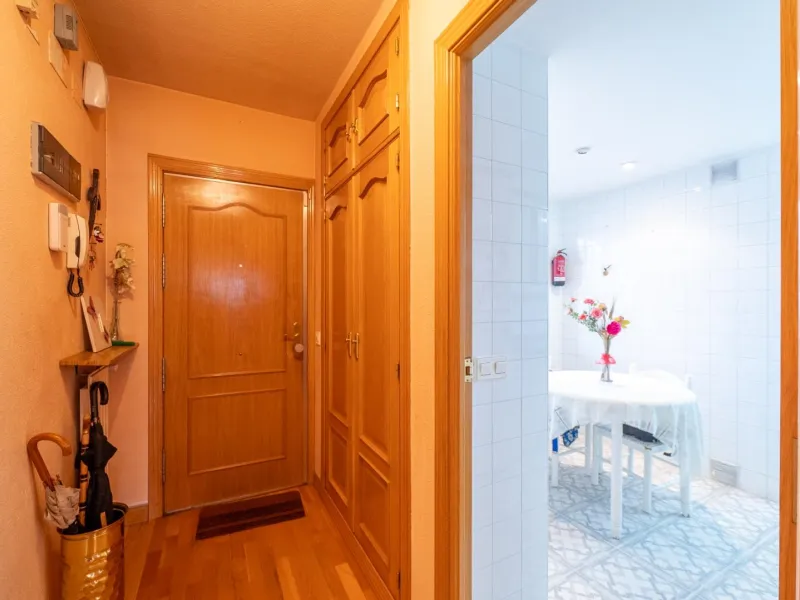FANTASTIC EXTERIOR APARTMENT ON THE THIRD FLOOR IN TRES OLIVOS - VALVERDE, MADRID