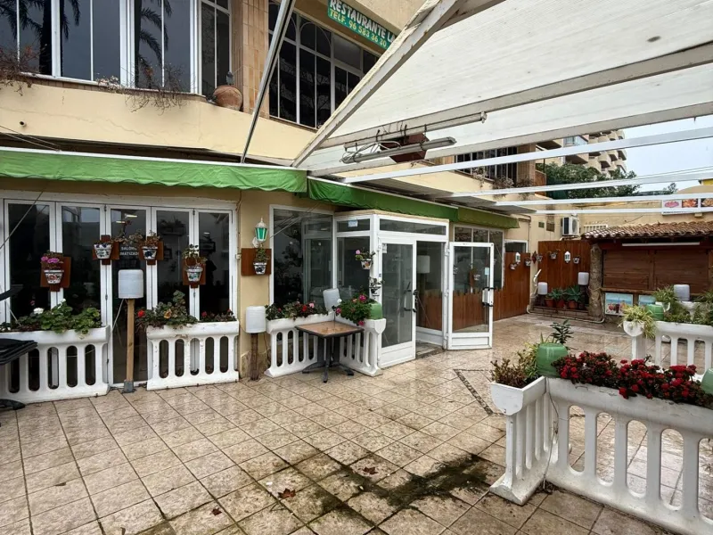Restaurant on the Frontline of La Fosa Beach, Calpe – Business Ready to Start