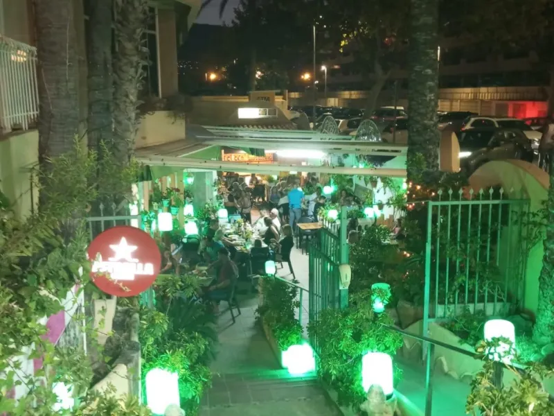 Restaurant on the Frontline of La Fosa Beach, Calpe – Business Ready to Start