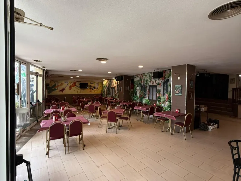 Restaurant on the Frontline of La Fosa Beach, Calpe – Business Ready to Start