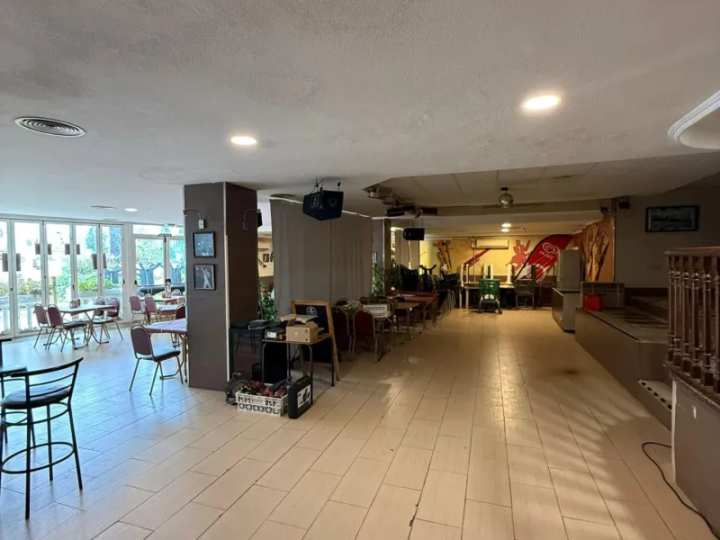Restaurant on the Frontline of La Fosa Beach, Calpe – Business Ready to Start