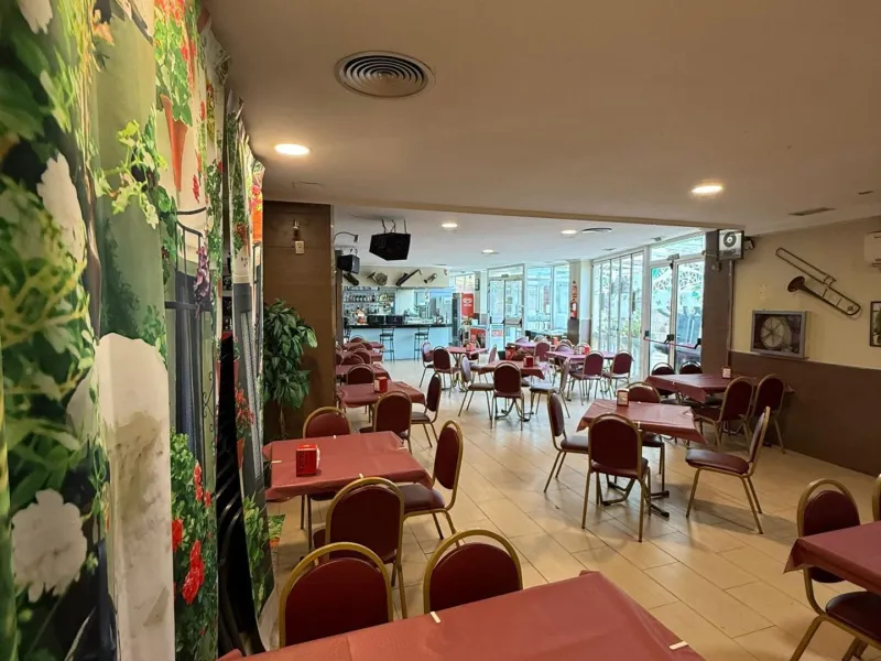Restaurant on the Frontline of La Fosa Beach, Calpe – Business Ready to Start