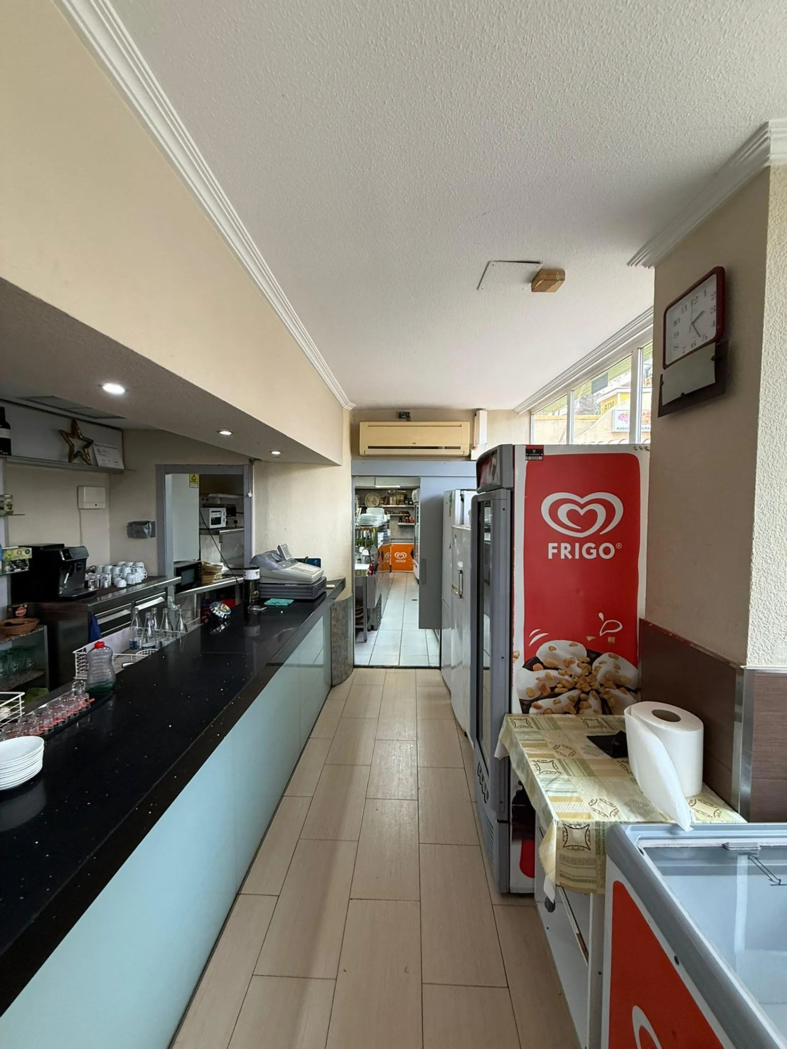 Restaurant on the Frontline of La Fosa Beach, Calpe – Business Ready to Start