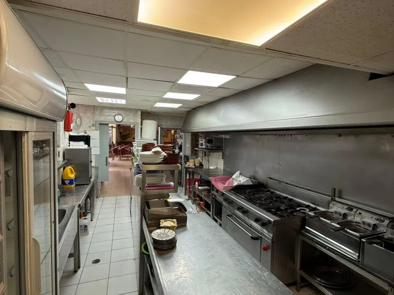 Restaurant on the Frontline of La Fosa Beach, Calpe – Business Ready to Start