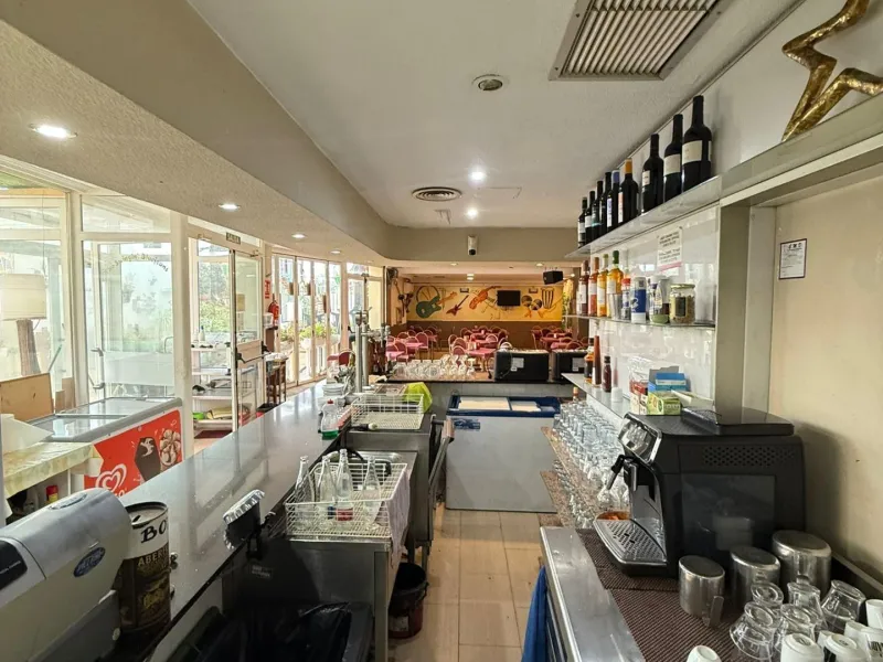 Restaurant on the Frontline of La Fosa Beach, Calpe – Business Ready to Start