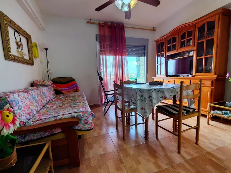 Piso en 1ª línea de mar con balcón panorámico en Punta Prima + parking incluido