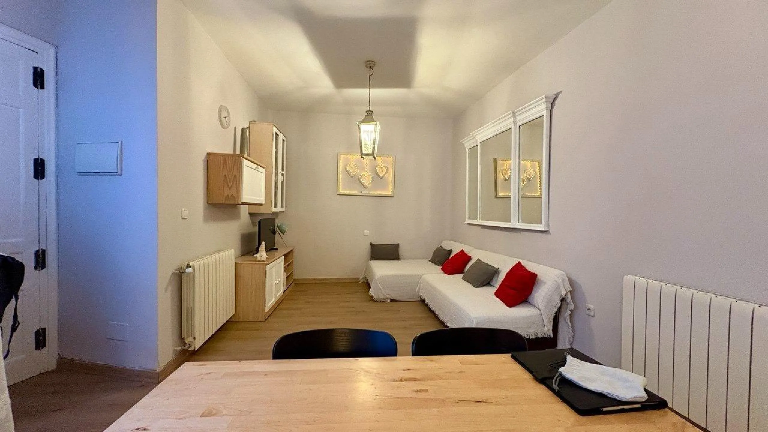 VIVIENDA REFORMADA EN EL HISTÓRICO BARRIO DE PALACIO, EN EL CORAZÓN DE MADRID