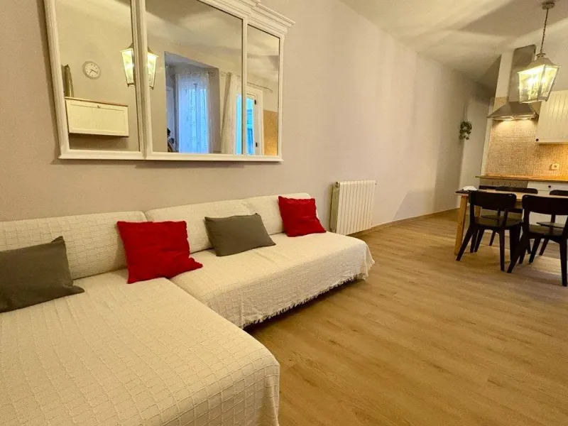 VIVIENDA REFORMADA EN EL HISTÓRICO BARRIO DE PALACIO, EN EL CORAZÓN DE MADRID
