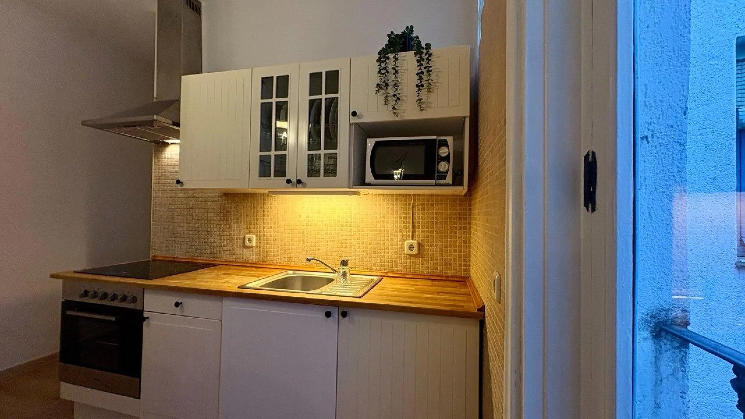 VIVIENDA REFORMADA EN EL HISTÓRICO BARRIO DE PALACIO, EN EL CORAZÓN DE MADRID