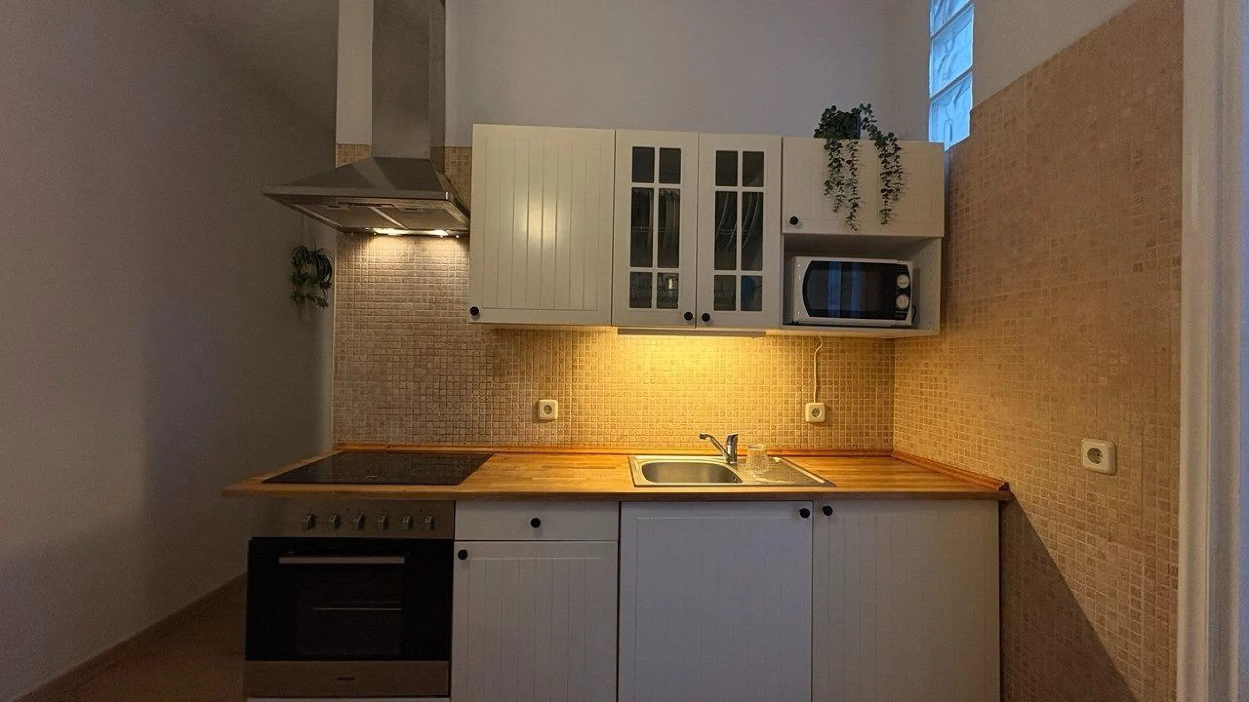VIVIENDA REFORMADA EN EL HISTÓRICO BARRIO DE PALACIO, EN EL CORAZÓN DE MADRID