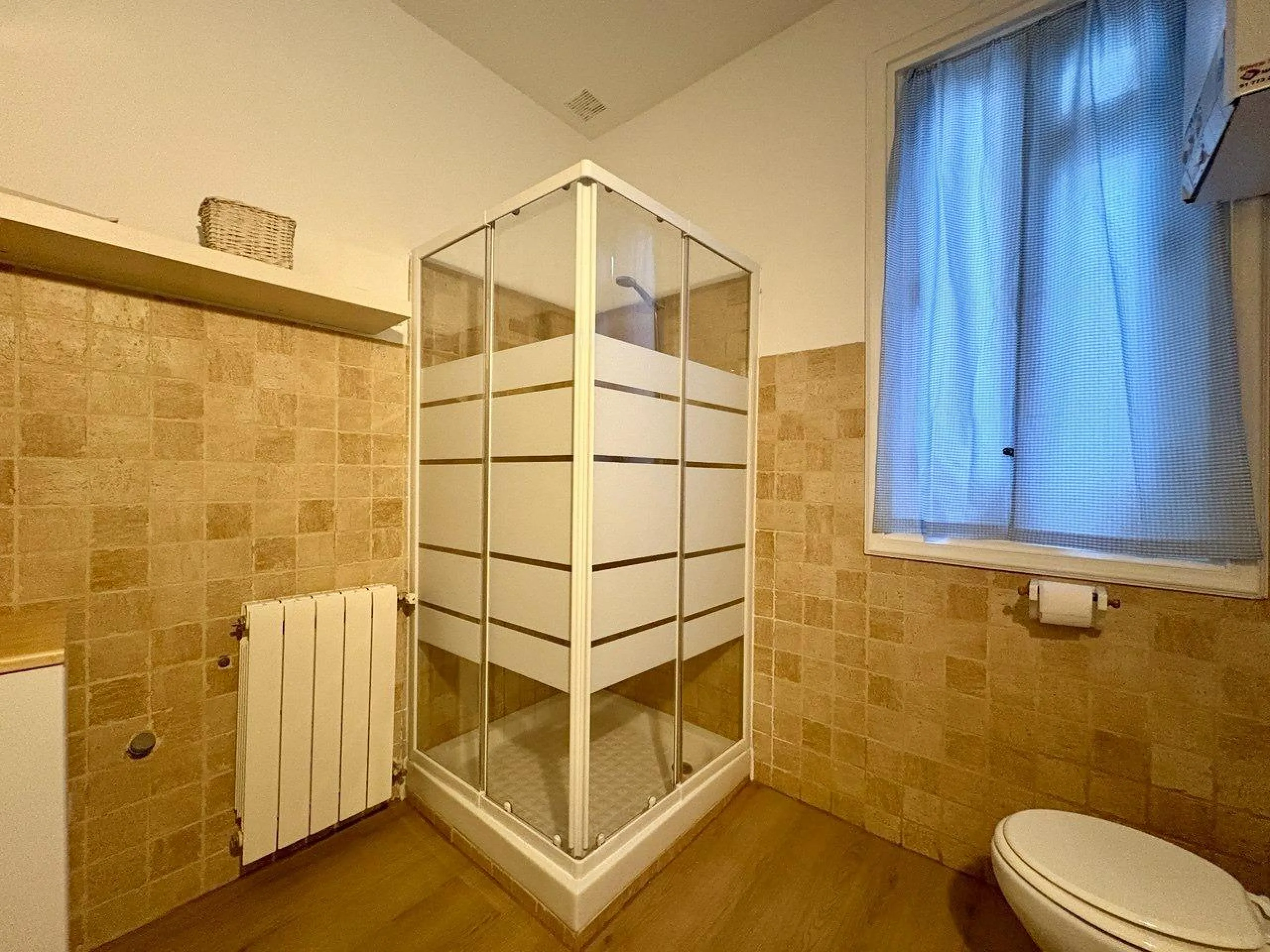 VIVIENDA REFORMADA EN EL HISTÓRICO BARRIO DE PALACIO, EN EL CORAZÓN DE MADRID