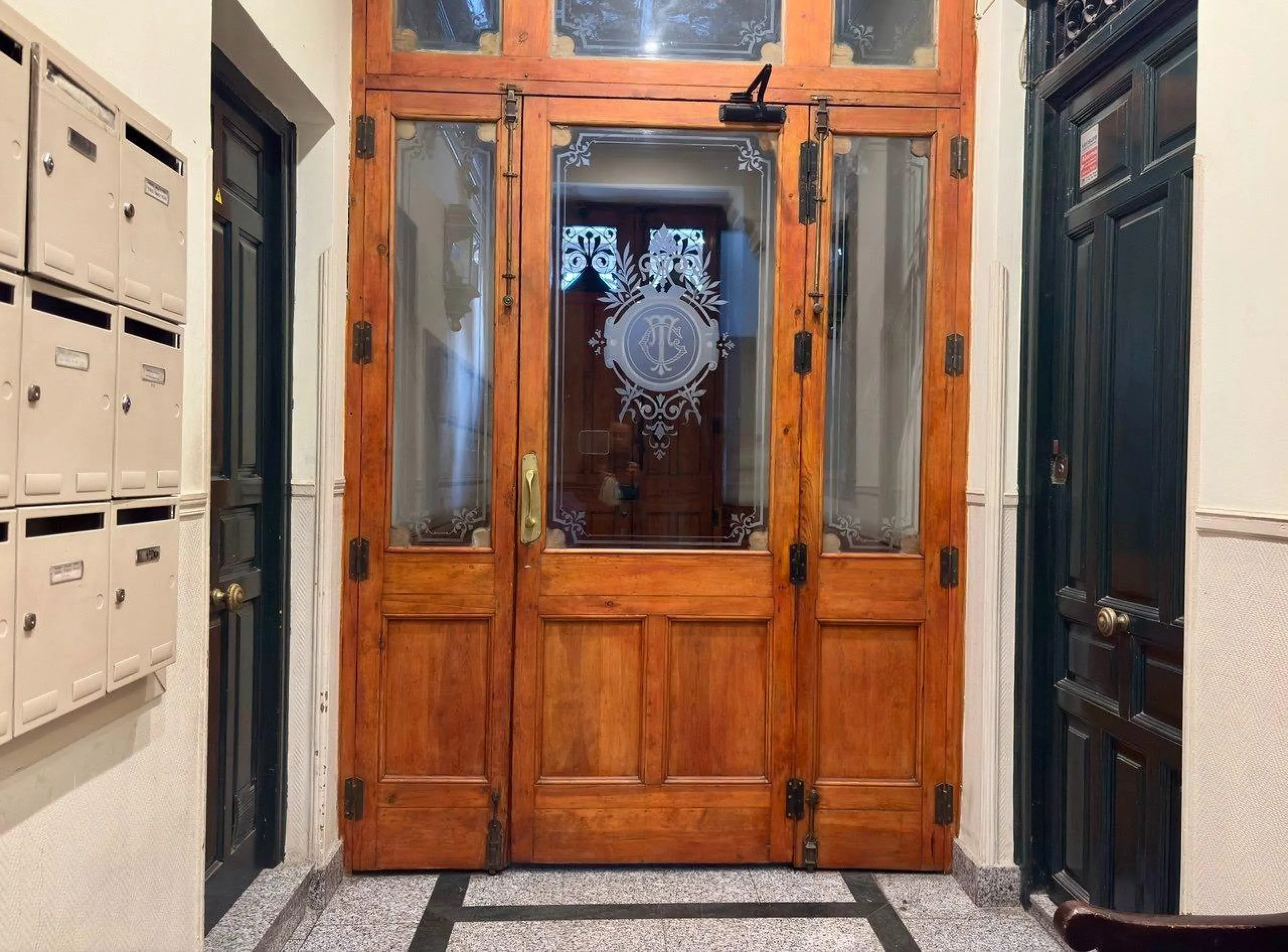VIVIENDA REFORMADA EN EL HISTÓRICO BARRIO DE PALACIO, EN EL CORAZÓN DE MADRID