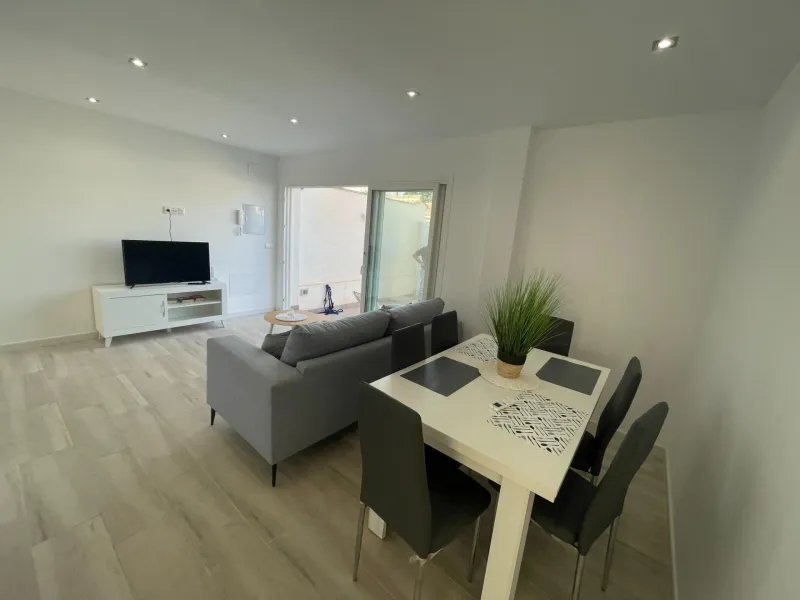 BONITO BUNGALOW REFORMADO CON PISCINA PRIVADA EN CABO ROIG : 3 hab, 1 baño