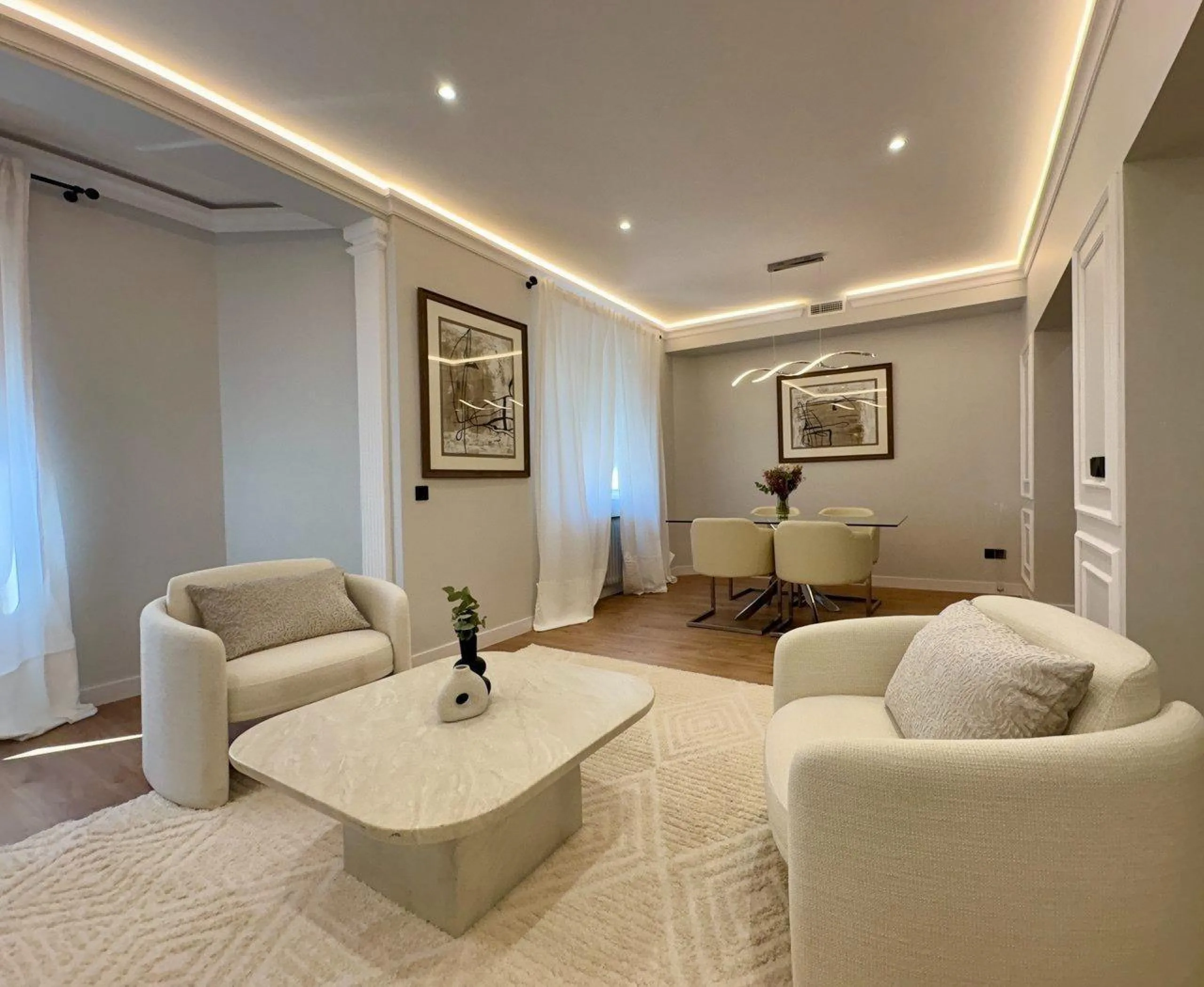 ELEGANTE VIVIENDA EXTERIOR REFORMADA CON ORIENTACIÓN SUR EN EL BARRIO DE SALAMANCA