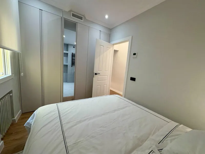 ELEGANTE VIVIENDA EXTERIOR REFORMADA CON ORIENTACIÓN SUR EN EL BARRIO DE SALAMANCA