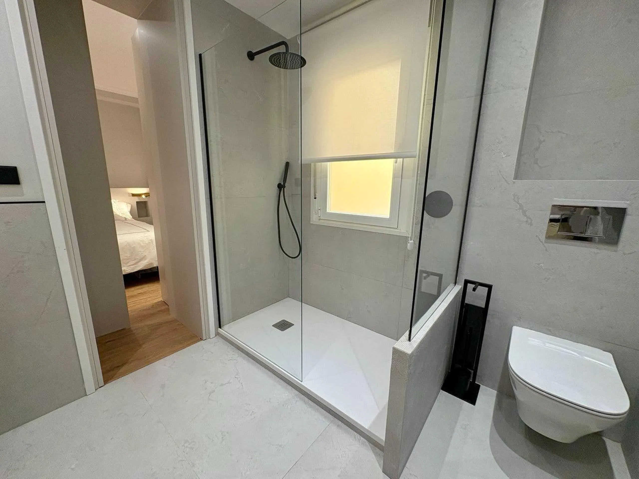 ELEGANTE VIVIENDA EXTERIOR REFORMADA CON ORIENTACIÓN SUR EN EL BARRIO DE SALAMANCA