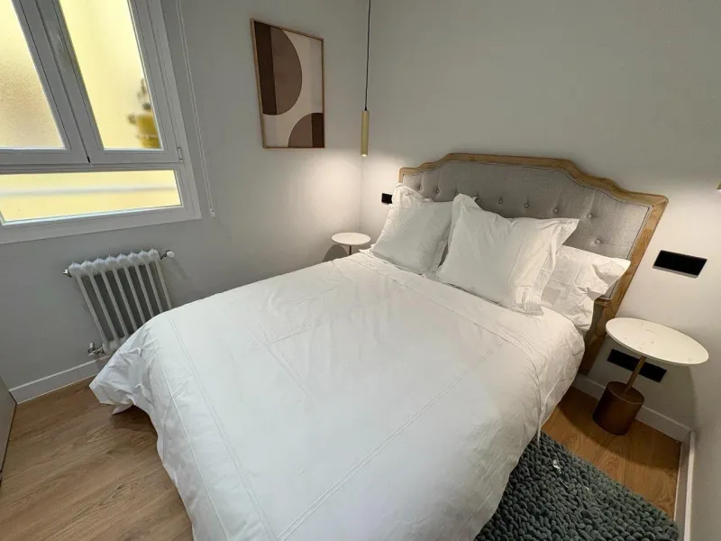 ELEGANTE VIVIENDA EXTERIOR REFORMADA CON ORIENTACIÓN SUR EN EL BARRIO DE SALAMANCA