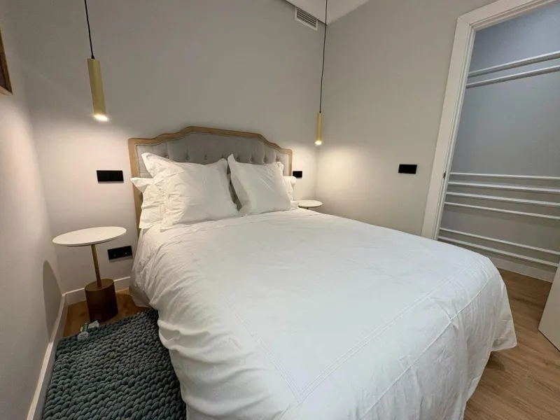 ELEGANTE VIVIENDA EXTERIOR REFORMADA CON ORIENTACIÓN SUR EN EL BARRIO DE SALAMANCA