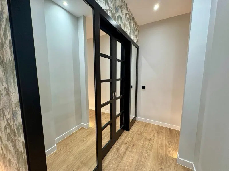 ELEGANTE VIVIENDA EXTERIOR REFORMADA CON ORIENTACIÓN SUR EN EL BARRIO DE SALAMANCA