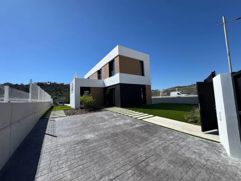 Luxury Villa in Balcón de Finestrat: A Private Paradise 🌅🏡