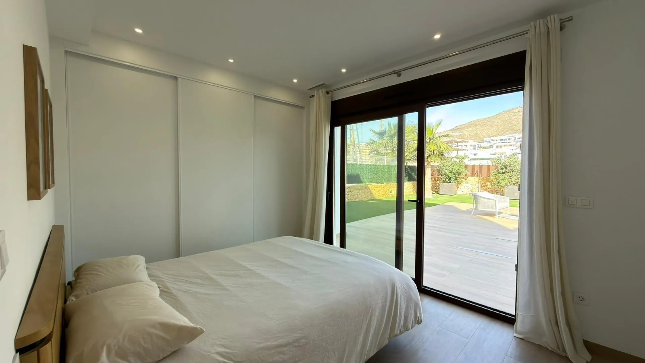🏡 Modern villa for sale in Finestrat