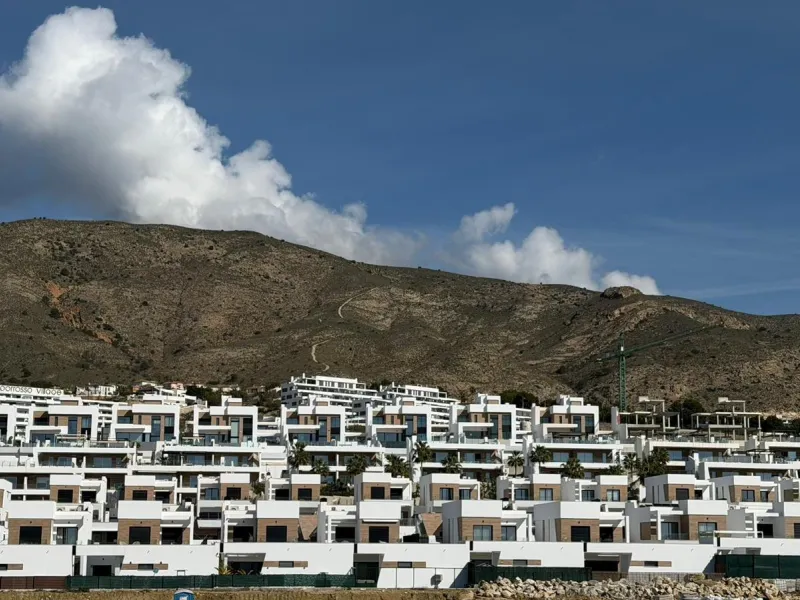 🏡 Modern villa for sale in Finestrat
