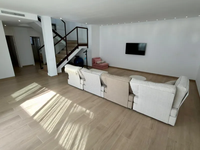 🏡 Modern villa for sale in Finestrat