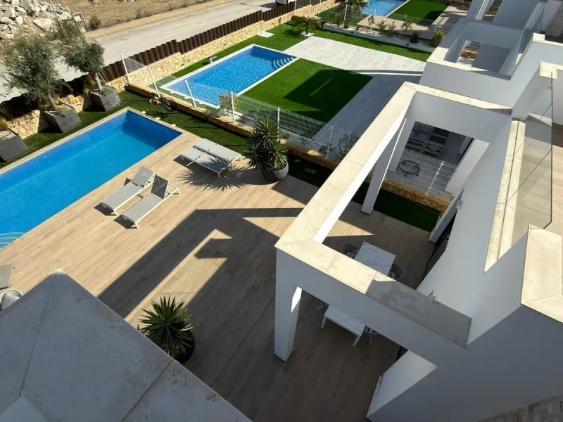 🏡 Modern villa for sale in Finestrat