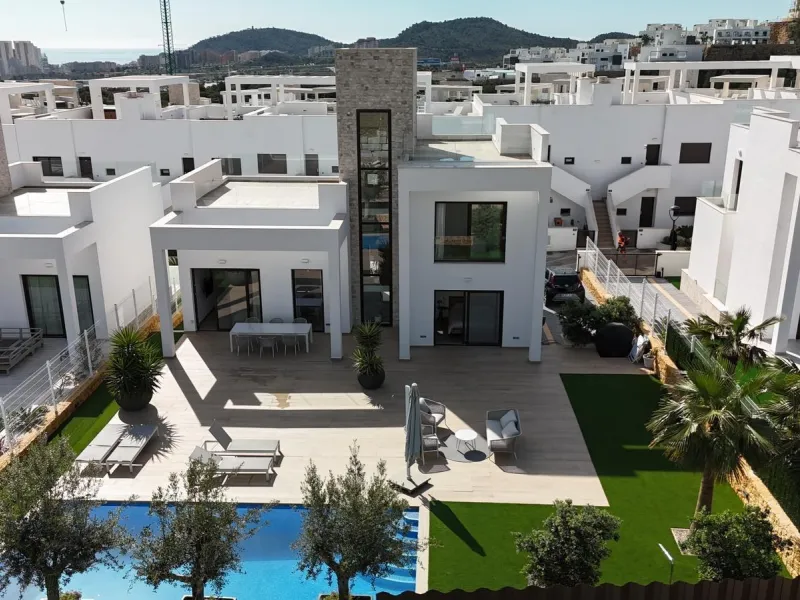 🏡 Modern villa for sale in Finestrat
