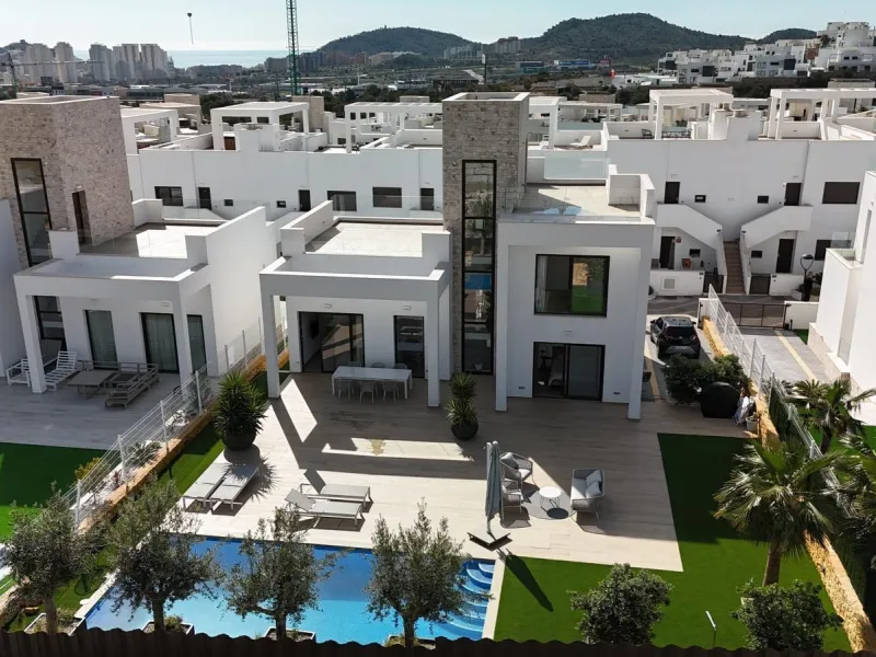 🏡 Modern villa for sale in Finestrat