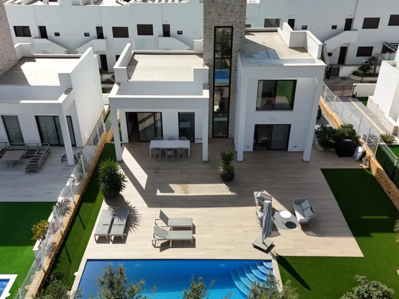 🏡 Modern villa for sale in Finestrat