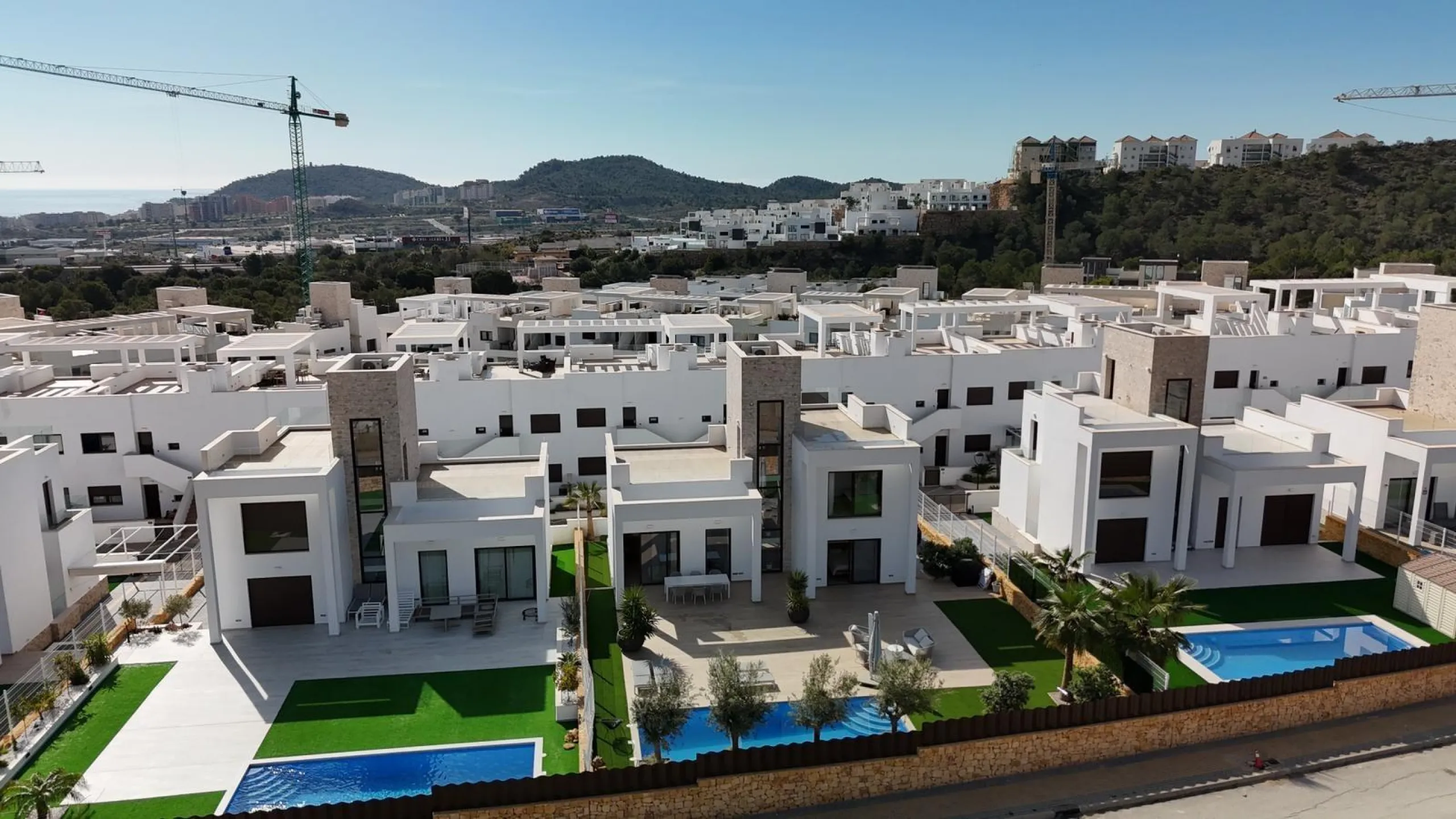 🏡 Modern villa for sale in Finestrat