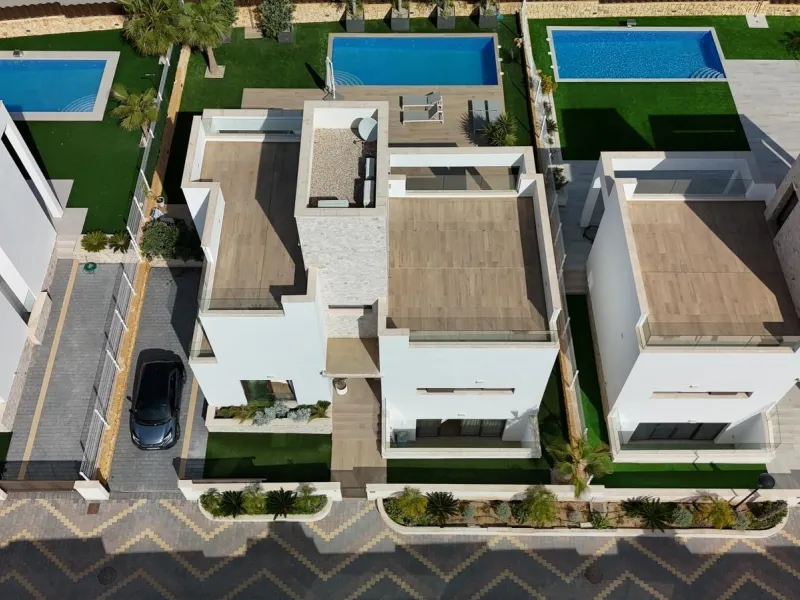 🏡 Modern villa for sale in Finestrat