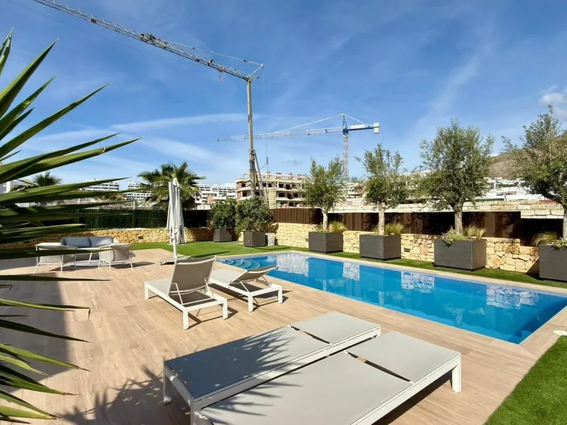 🏡 Modern villa for sale in Finestrat