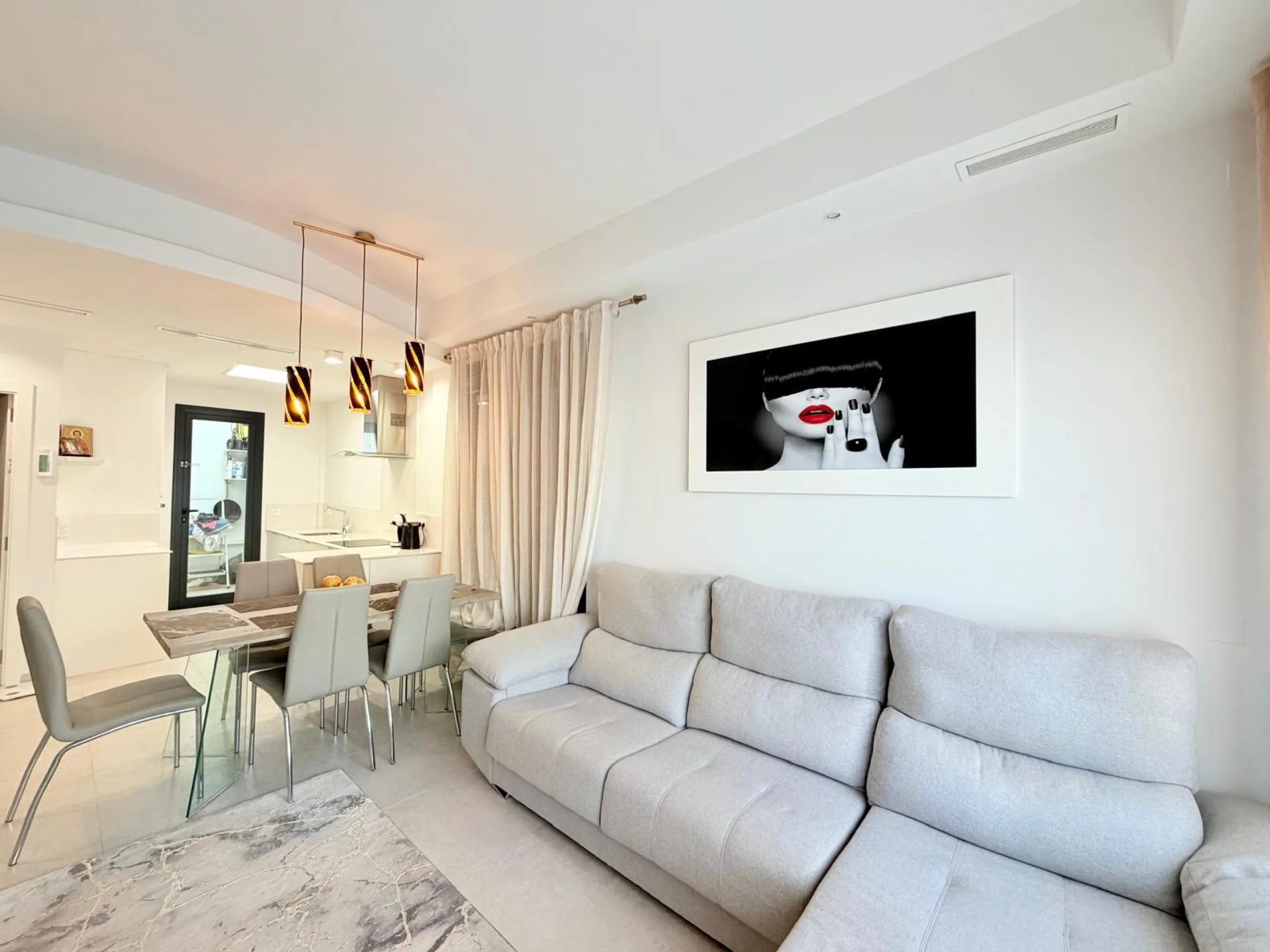 Modern Corner Chalet with Private Pool and Spacious Solarium – Between Golf, Orihuela Costa