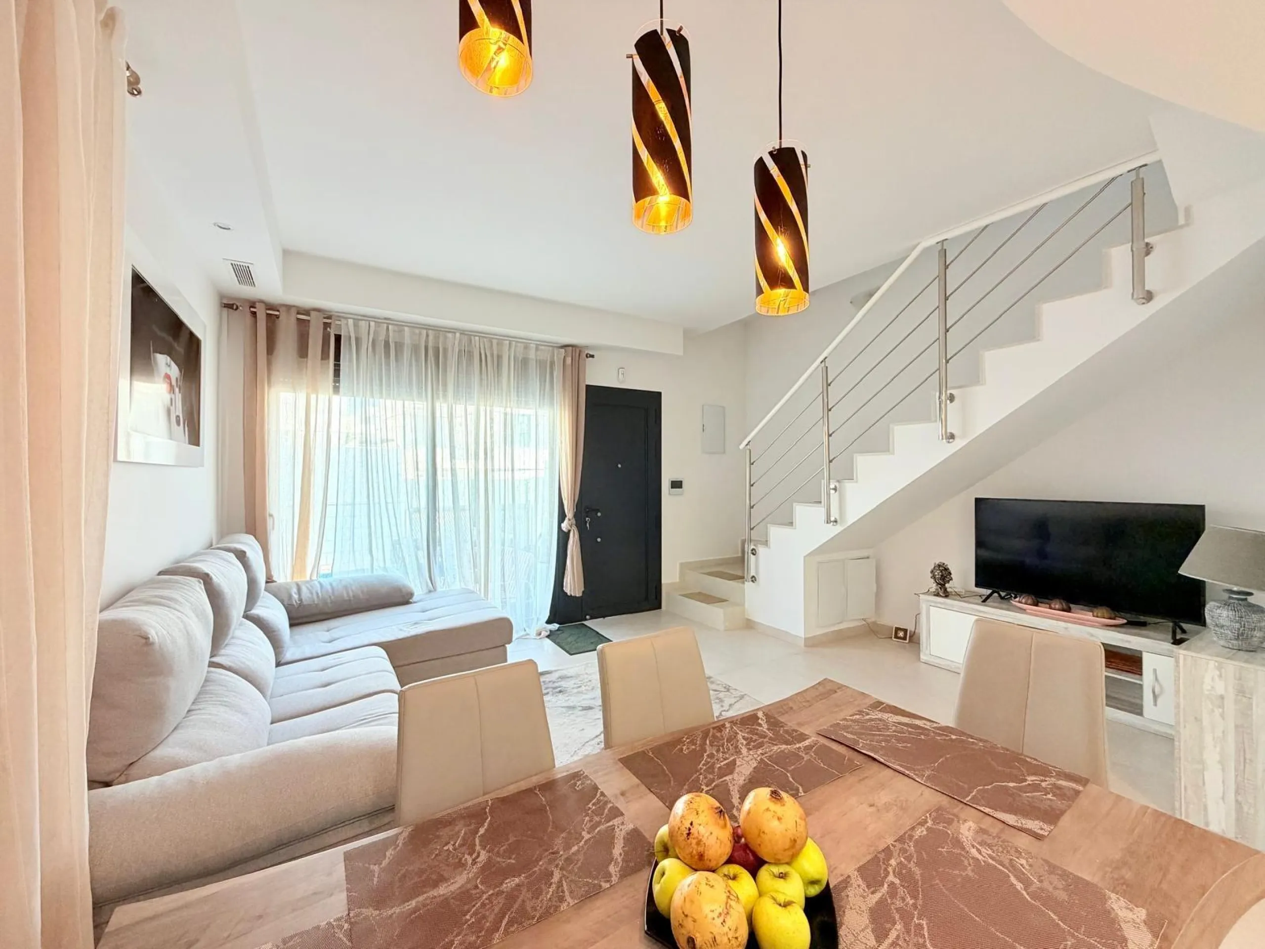 Modern Corner Chalet with Private Pool and Spacious Solarium – Between Golf, Orihuela Costa