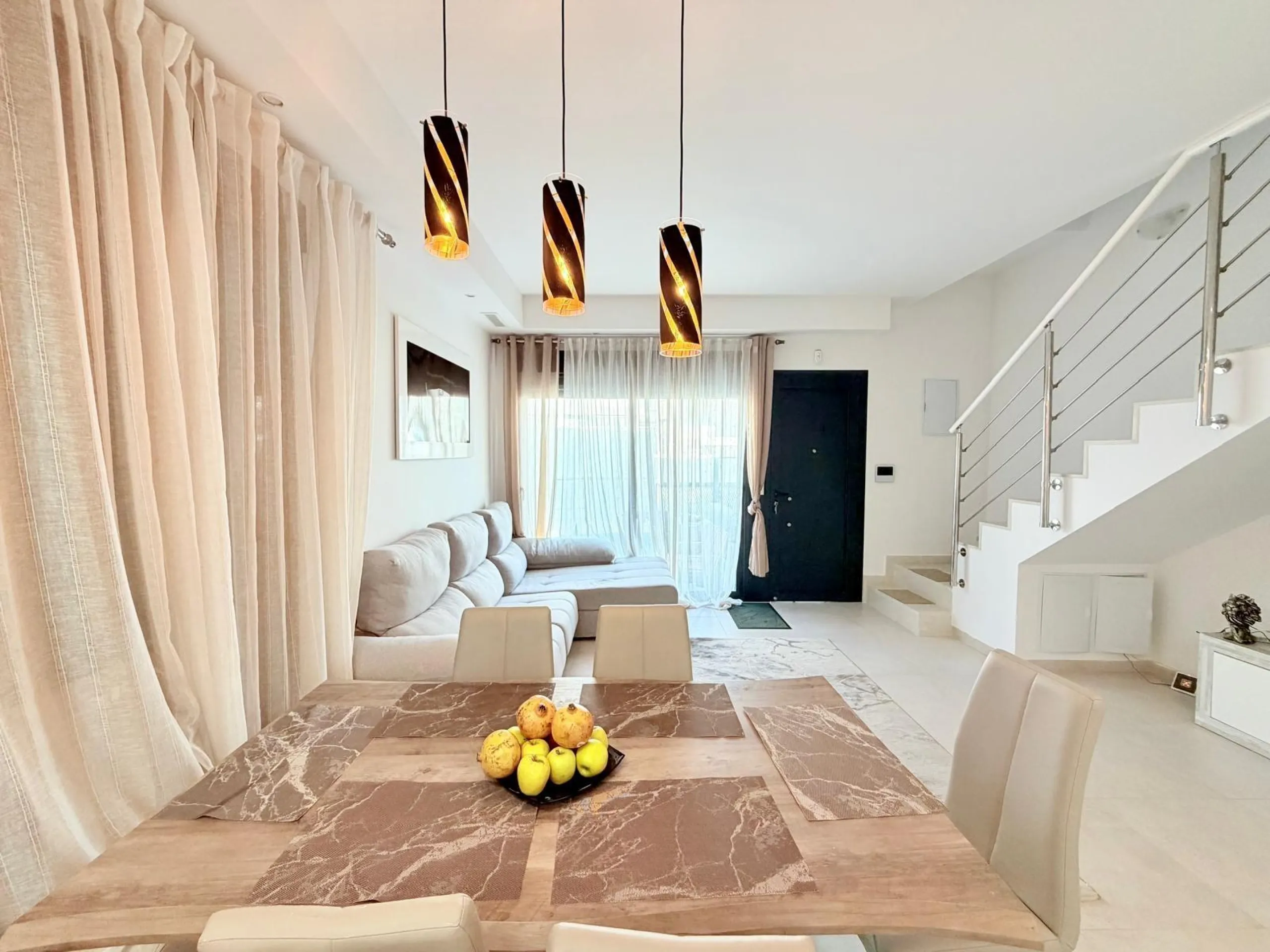 Modern Corner Chalet with Private Pool and Spacious Solarium – Between Golf, Orihuela Costa