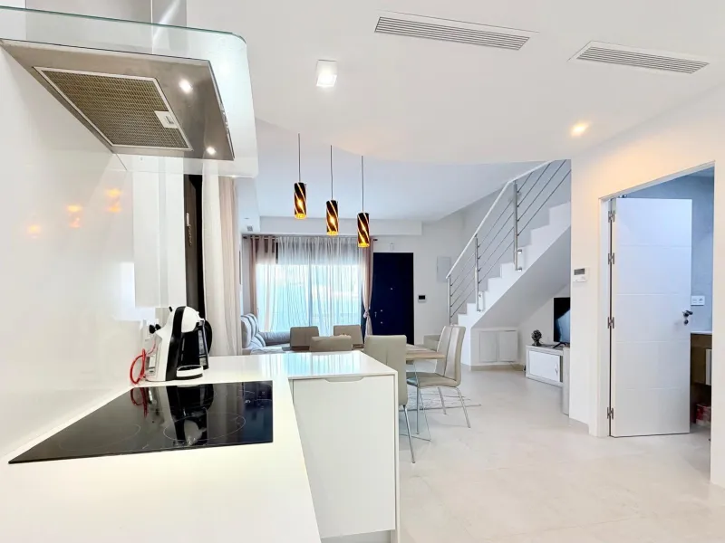 Modern Corner Chalet with Private Pool and Spacious Solarium – Between Golf, Orihuela Costa