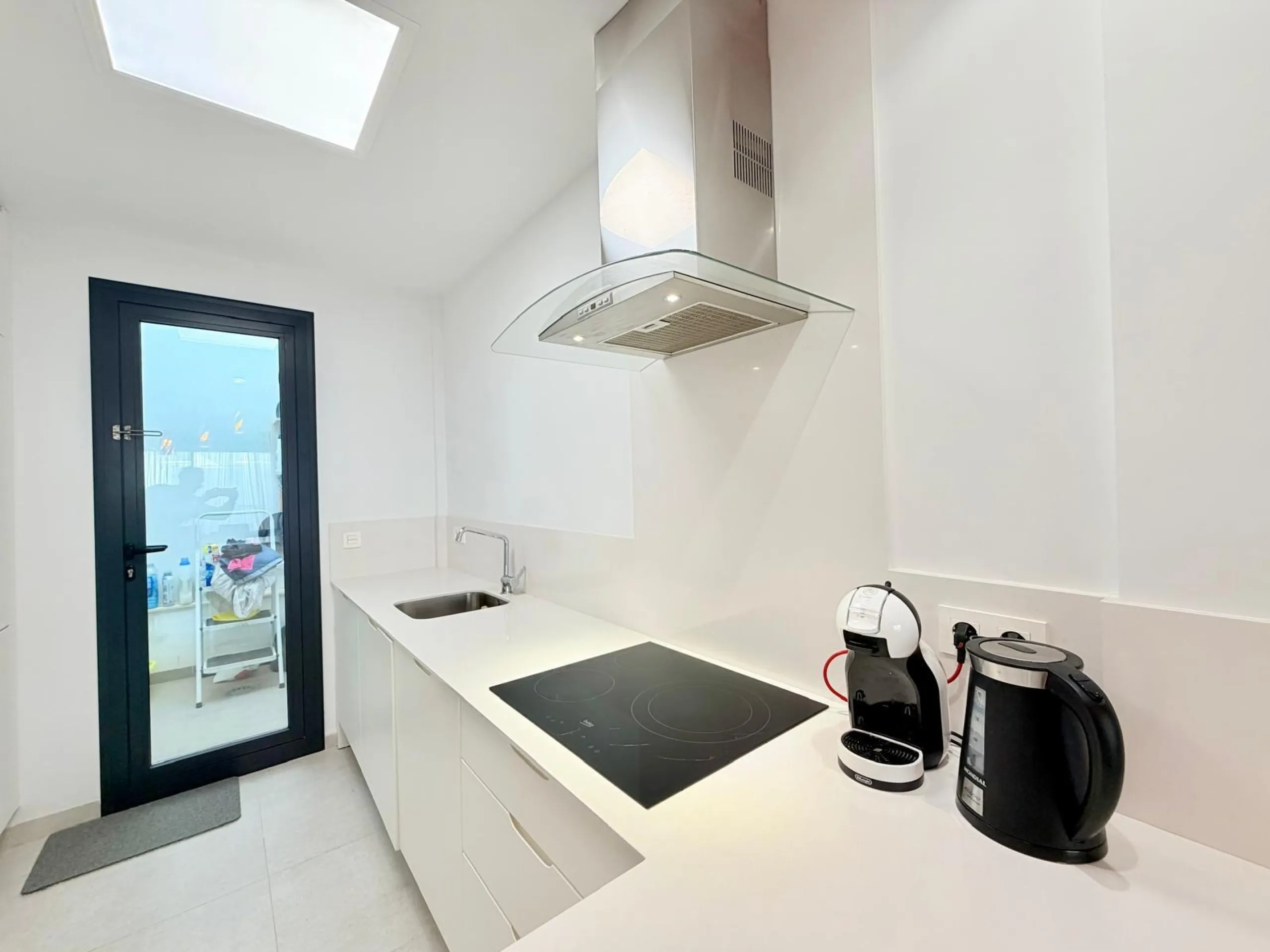 Modern Corner Chalet with Private Pool and Spacious Solarium – Between Golf, Orihuela Costa