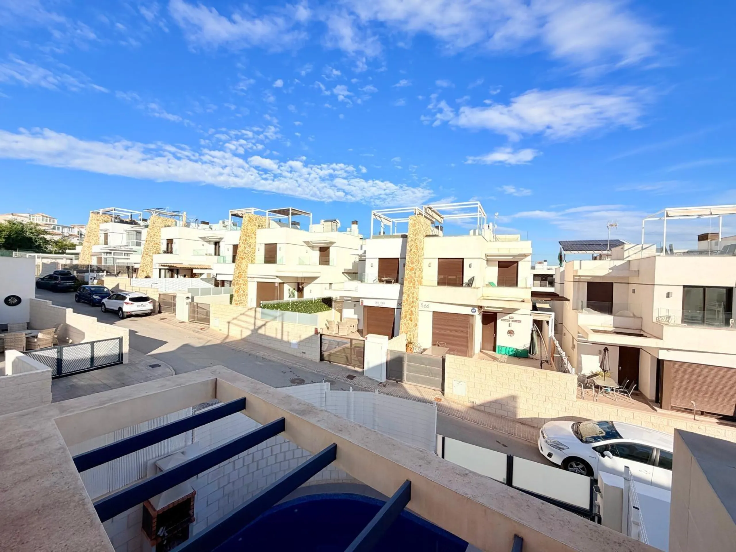 Modern Corner Chalet with Private Pool and Spacious Solarium – Between Golf, Orihuela Costa